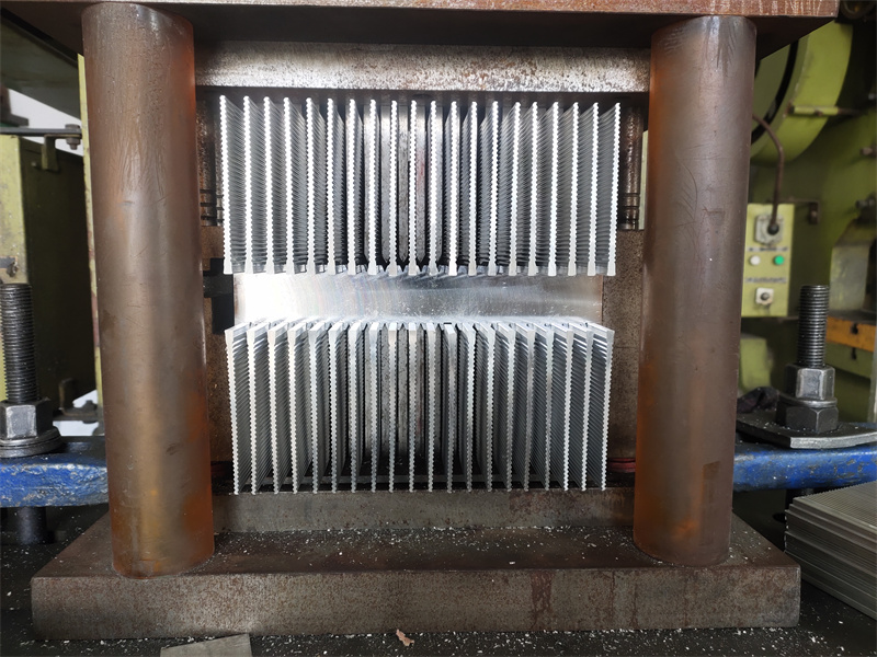 铝型材LED散热器